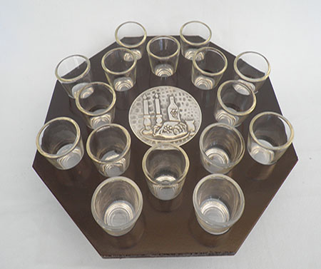 16-glass Holder